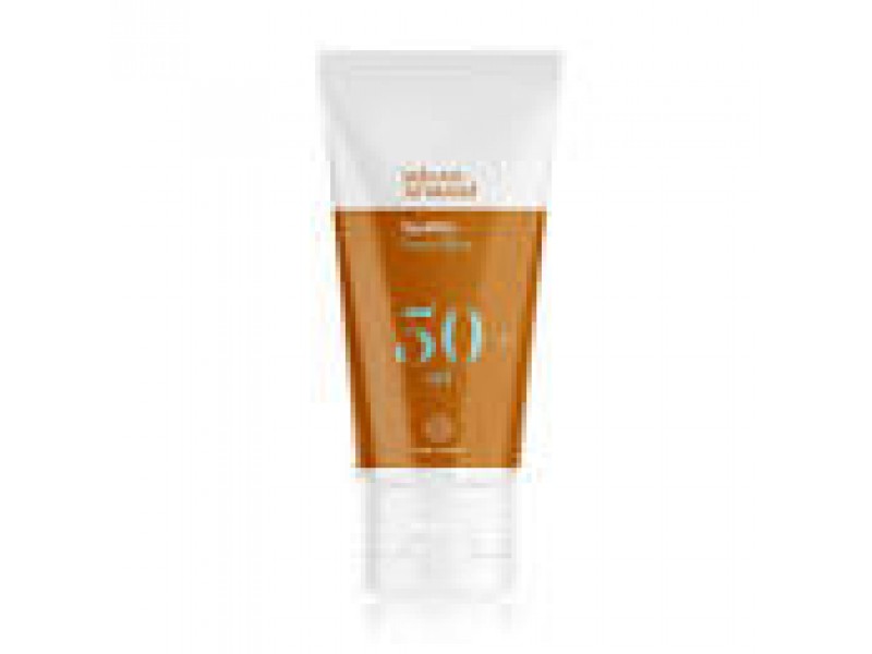 جوليت ارماند كريم الحماية من اشعة الشمس SPF+50 55 مل جوليت ارماند كريم الحماية من اشعة الشمس SPF+50 55 مل